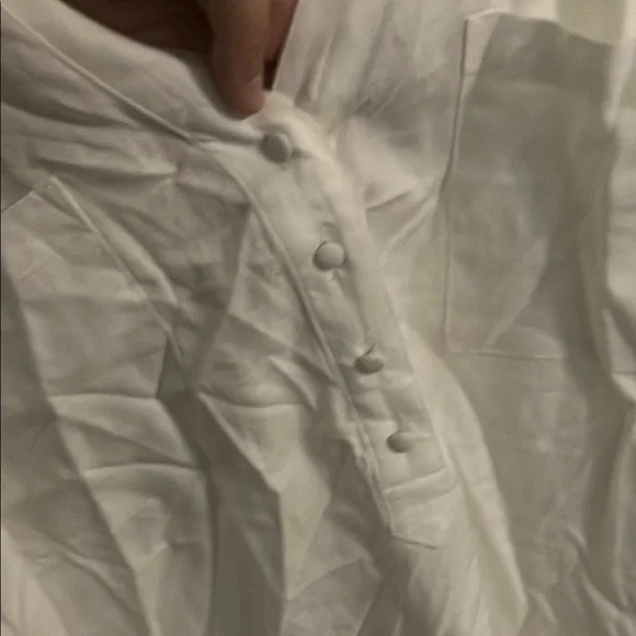 Torrid White Sleeveless Relaxed Blouse- NWT - Picture 4 of 11